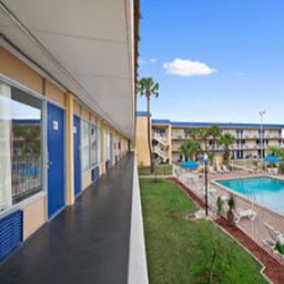 Widok zewnętrzny Days Inn Orlando Midtown Fotos