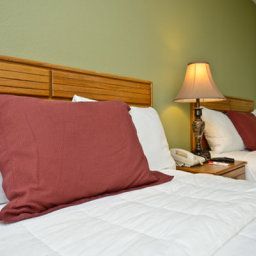 Zimmer Econo Lodge at Thousand Hills Fotos