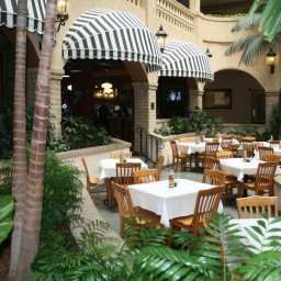 Restaurante Embassy Suites Baton Rouge Fotos