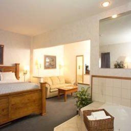 Zimmer Ramada Limited Suites Bismarck Fotos