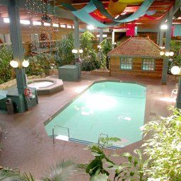 Pool BEST WESTERN PLUS Coquitlam Inn Convention Centre Fotos