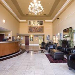 Vista esterna Howard Johnson Hotel and Suites Victoria Elk Lake Fotos