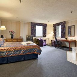 Zimmer Ramada Hotel and Golf Dome - Saskatoon Fotos