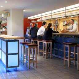 Bar St Giles Hotel Heathrow Fotos