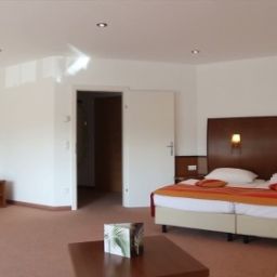  Plattenwirt Fotos
