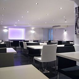 Breakfast room within restaurant Kyriad Dijon Gare Fotos