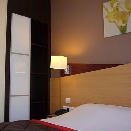 Room Kyriad Dijon Gare Fotos