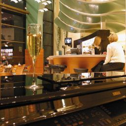 Bar Holiday Inn VILNIUS Fotos