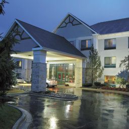 Comfort Suites Lake Country Pewaukee                                    