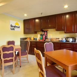 Vue extérieure Days Inn Whittier Los Angeles Fotos