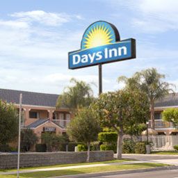 Vue extérieure Days Inn Whittier Los Angeles Fotos