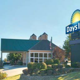 Vista esterna Days Inn Branson Fotos