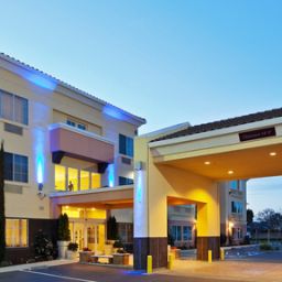 Vue extérieure Holiday Inn Express Hotel & Suites BERKELEY Fotos