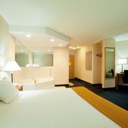 Suite Holiday Inn Express Hotel & Suites CHICAGO-MIDWAY AIRPORT Fotos