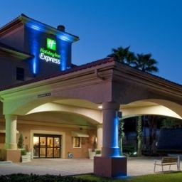 Exterior view Holiday Inn Express CLERMONT Fotos