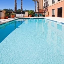 Pool Holiday Inn Express CLERMONT Fotos
