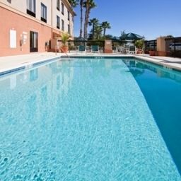 Pool Holiday Inn Express CLERMONT Fotos