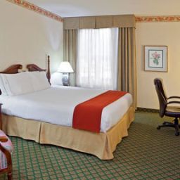 Zimmer Holiday Inn Express Hotel & Suites ALLEN PARK-DEARBORN Fotos