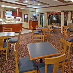 Ресторан Holiday Inn Express Hotel & Suites EAST GREENBUSH(ALBANY-SKYLINE) Fotos