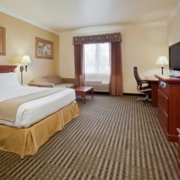 Camera Holiday Inn Express Hotel & Suites SANTA CLARA Fotos