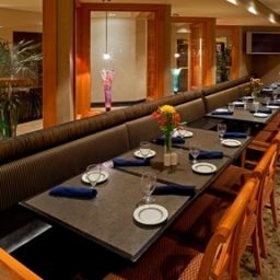 Restaurant NY - WOLF ROAD Holiday Inn ALBANY Fotos
