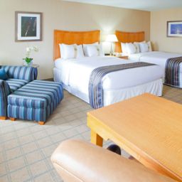 Habitación Holiday Inn Hotel & Suites ALEXANDRIA-HISTORIC DISTRICT Fotos