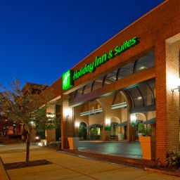 Vista exterior Holiday Inn Hotel & Suites ALEXANDRIA-HISTORIC DISTRICT Fotos
