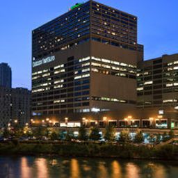 Holiday Inn CHICAGO-MART PLAZA (RIVERVIEW)