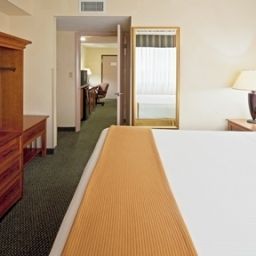Номер Holiday Inn Express Hotel & Suites MIAMI-HIALEAH (MIAMI LAKES) Fotos