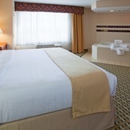 Suite Holiday Inn Hotel & Suites MILWAUKEE AIRPORT Fotos