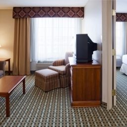 Suite Holiday Inn Hotel & Suites MILWAUKEE AIRPORT Fotos