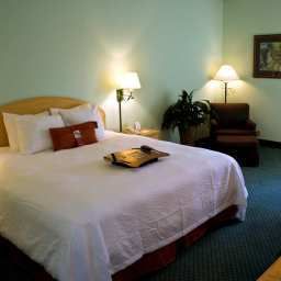 Номер Hampton Inn  Suites OrlandoEastUCF Fotos