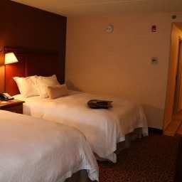 Camera Hampton Inn PittsburghMcKnight Rd Fotos