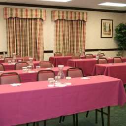 Conference room Hampton Inn  Suites North Toledo Ohio Fotos