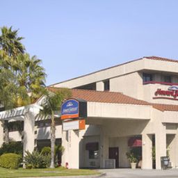 Außenansicht Howard Johnson Torrance Fotos