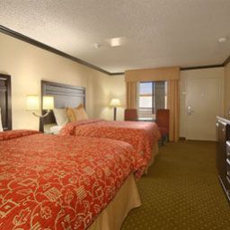 Zimmer Ramada Canoga Park/Warner Center Fotos