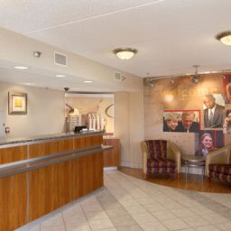 Холл Red Roof Inn Nashville Airport Fotos