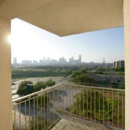 Zimmer DoubleTree by Hilton Dallas - Market Center Fotos
