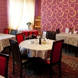 Зал для завтрака Irshad Fotos