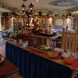 Breakfast room within restaurant Filmhotel Lili Marleen Fotos