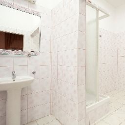 Bathroom Reymont Fotos