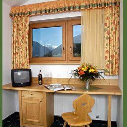 Zimmer Bruggerhof Pension Fotos