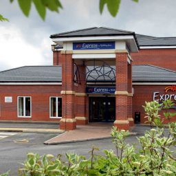 Фасад Holiday Inn Express MANCHESTER - EAST Fotos