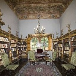 Vista all'interno Castello dell Oscano Fotos