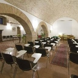 Sala congressi Castello dell Oscano Fotos