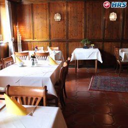 Salle du petit-déjeuner située dans le restaurant Ochsen Historik Hotel Fotos