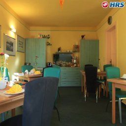 Frühstücksraum im Restaurant Mandy Fotos