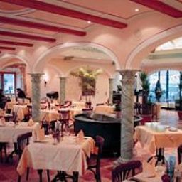 Breakfast room within restaurant Relais Bayard Golf-Hotel Fotos