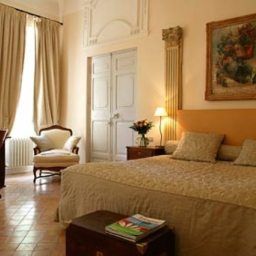 Room Hostellerie de l Abbaye de la Celle Chateaux et Hotels Collection Fotos