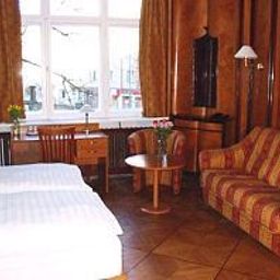 Room Aster an der Messe Fotos